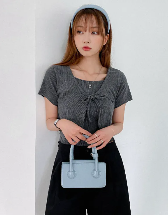 (現貨) MUAHMUAH LOGO SLEEVELESS HALF CARDIGAN 背心連外套 - MUT22063