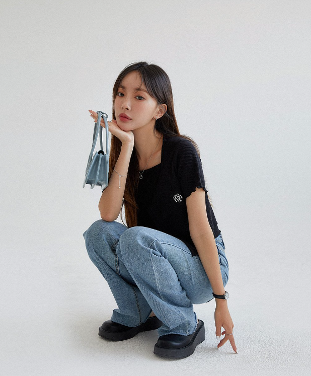 (現貨) MUAHMUAH LOGO SLEEVELESS HALF CARDIGAN 背心連外套 - MUT22063