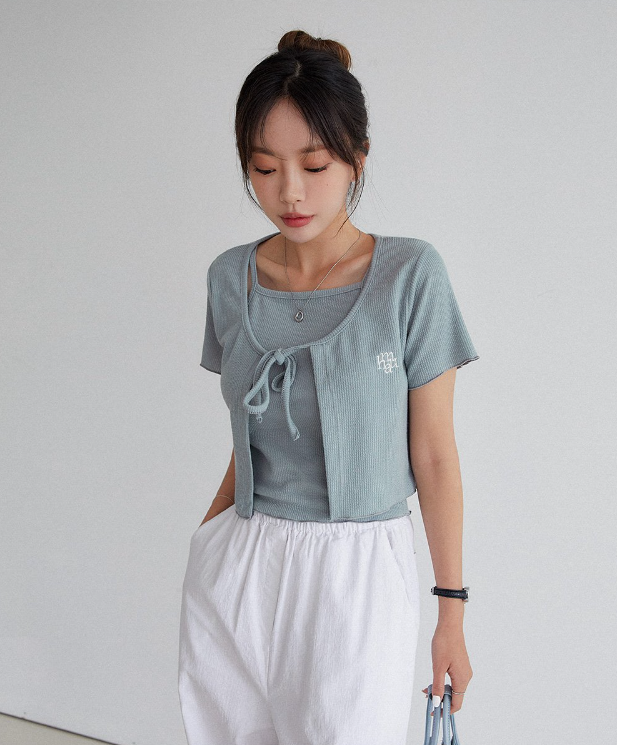 (現貨) MUAHMUAH LOGO SLEEVELESS HALF CARDIGAN 背心連外套 - MUT22063